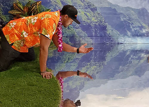 kings-hawaiian-breakfast-bungalow-indoor-water-illusion